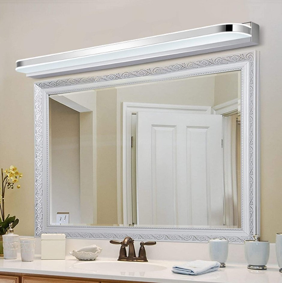 Светильник над зеркалом в спальню