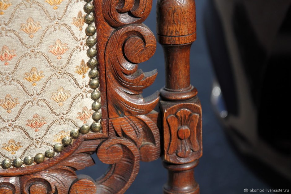 Стулья из дерева