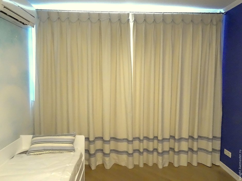 Окно в морском стиле