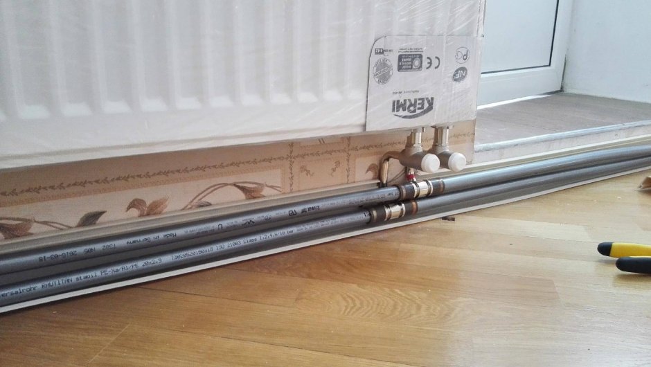 Rehau теплый плинтус