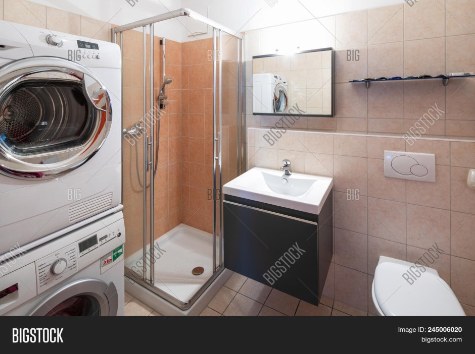Санузел с душем и стиральной машиной