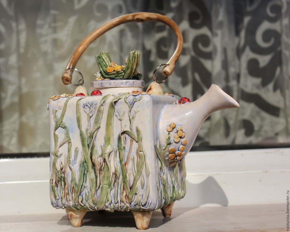 Художник керамист Тбилиси чайники