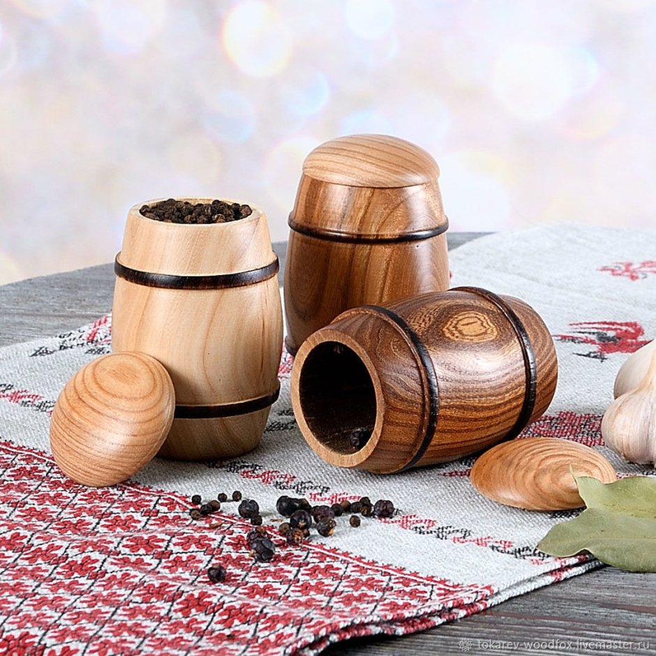 Солонка из дерева