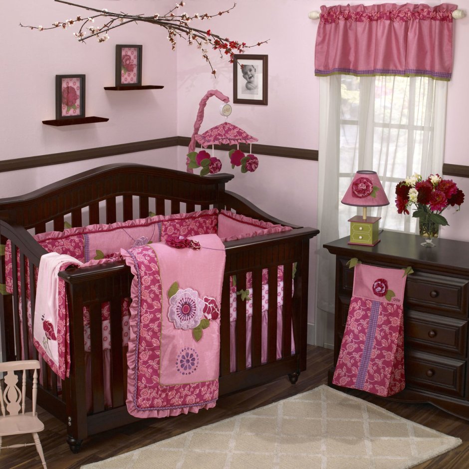 Кроватка для девочки новорожденной