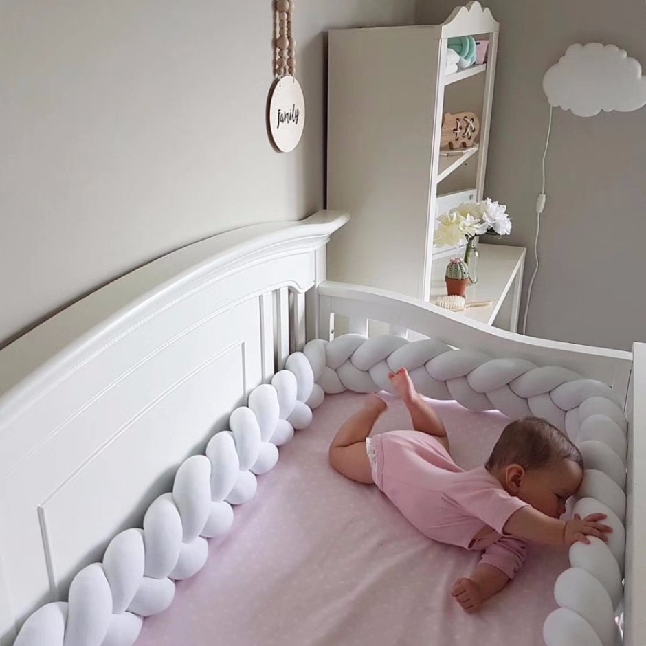 Кровать для младенца