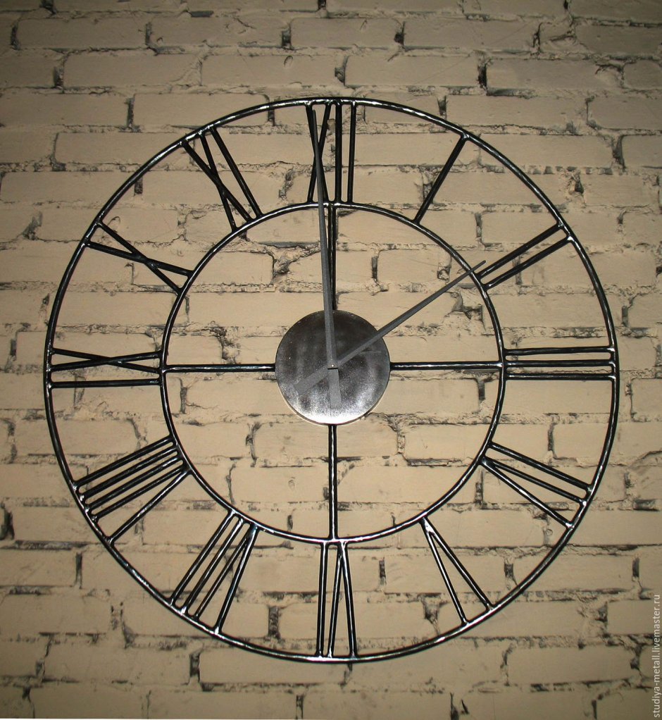 Кованые часы настенные