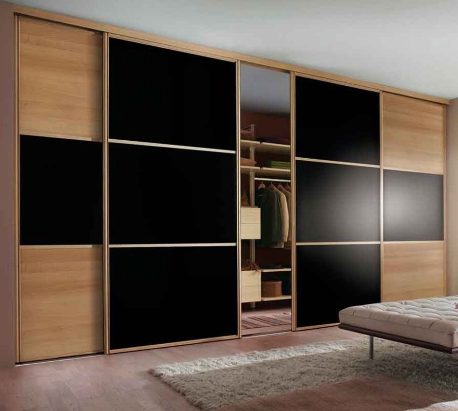 Шкаф купе во всю стену