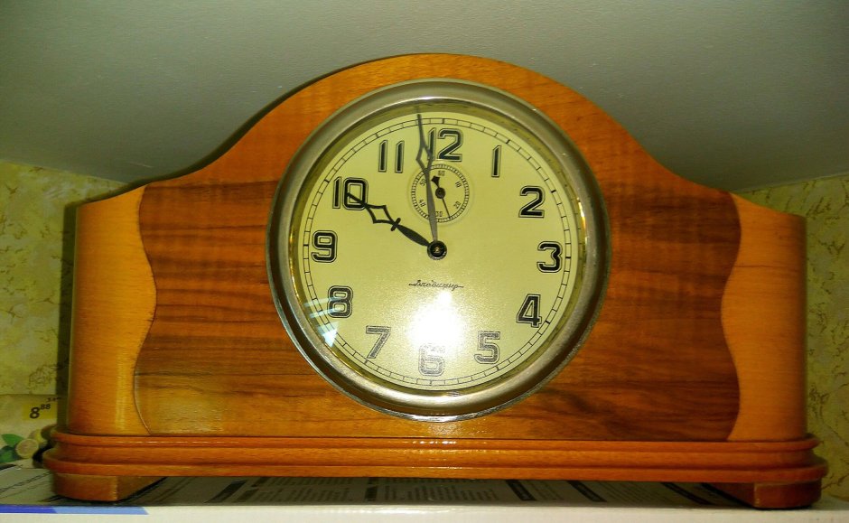 2290 Года часы домашние