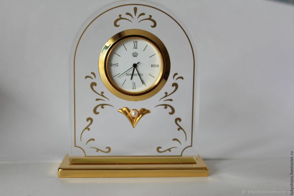 Часы Микимото настольные