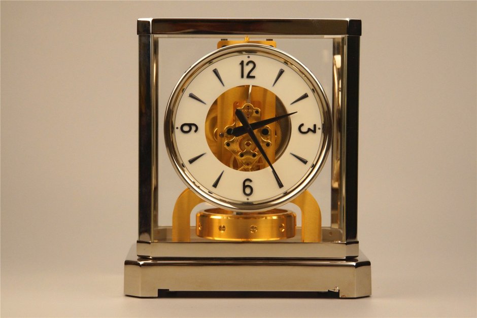 Настольные часы механические