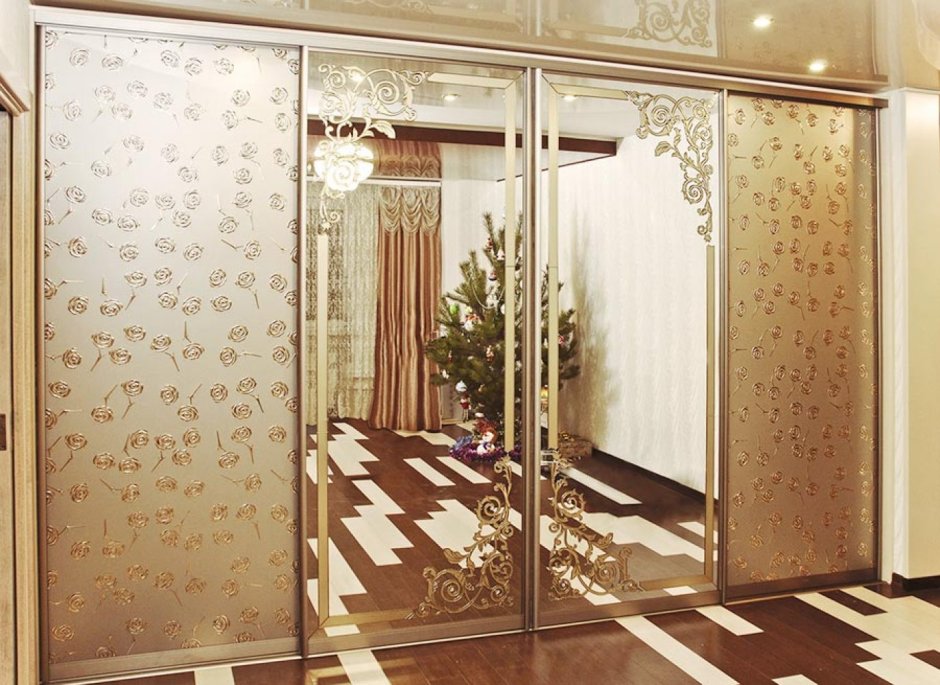 Шкаф купе с пескоструйным рис