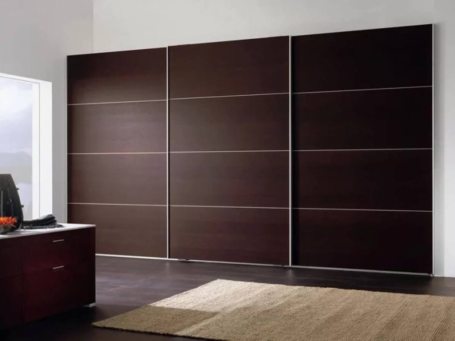 Шкаф купе шоколадного цвета