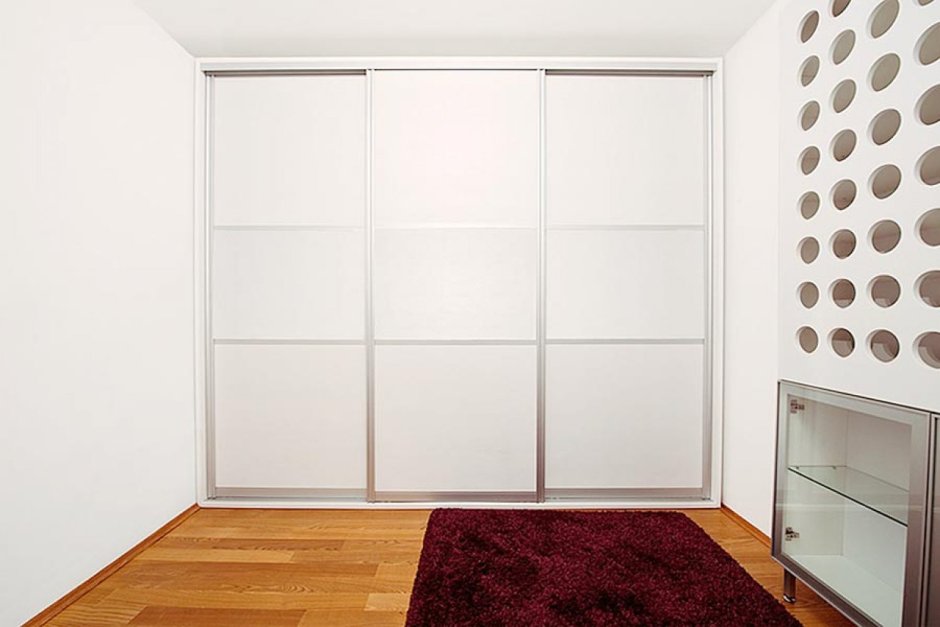 Шкаф купе белый матовый