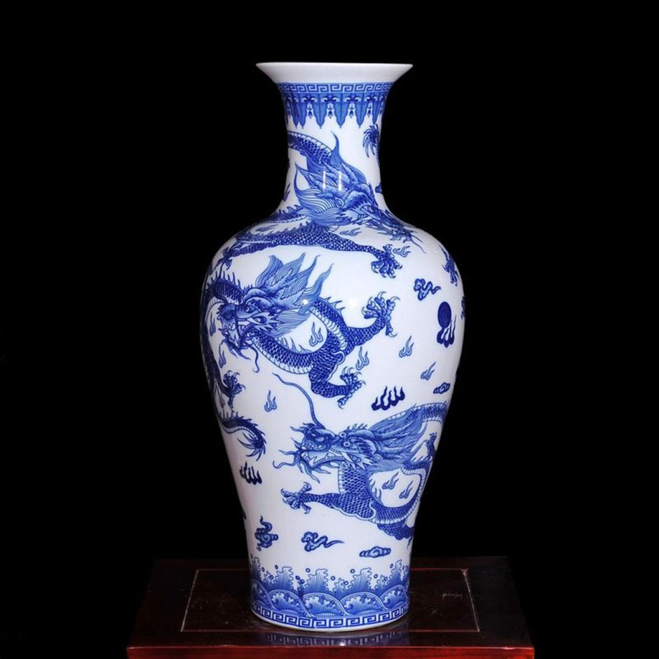 Китайские вазы с драконами