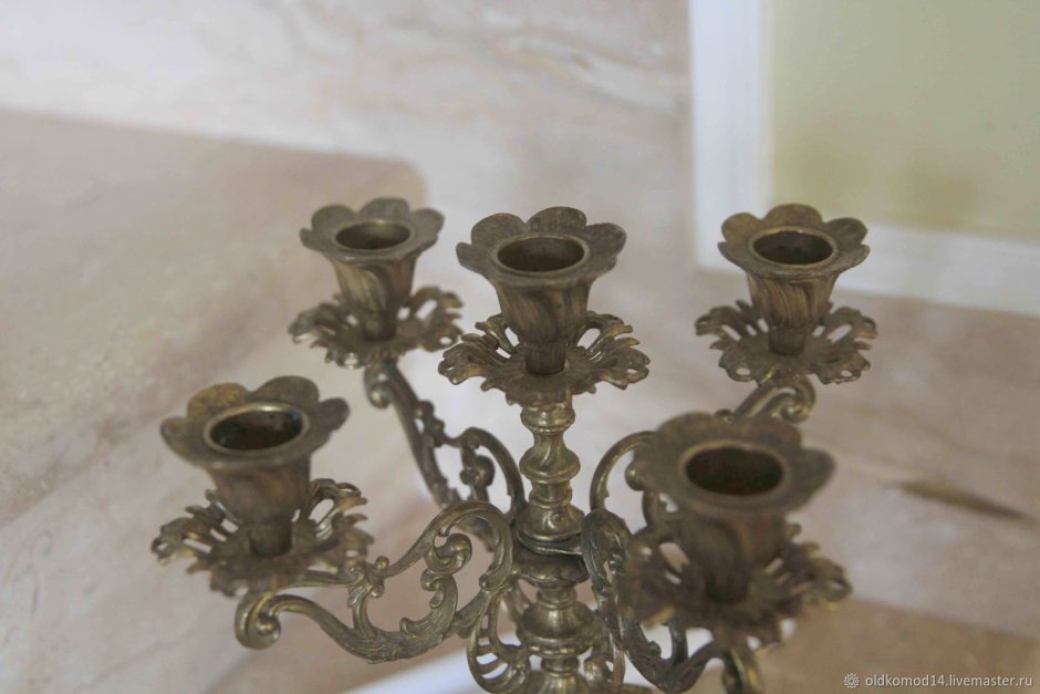 Антикварные подсвечники
