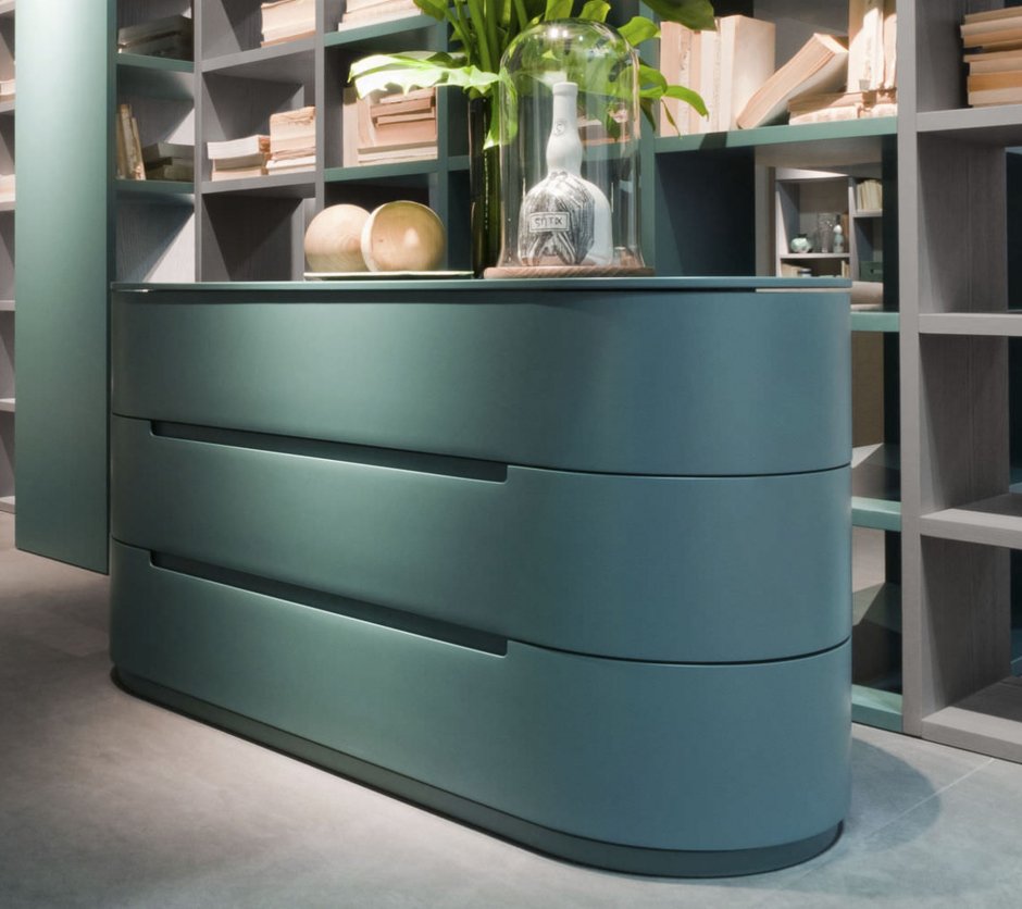 Комоды закругленные