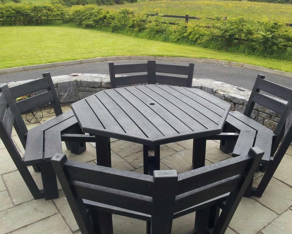 Шестигранный стол в беседку