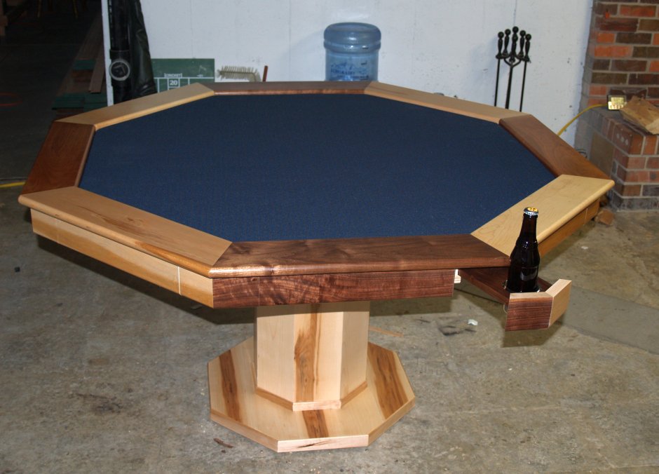 Восьмиугольный покерный стол