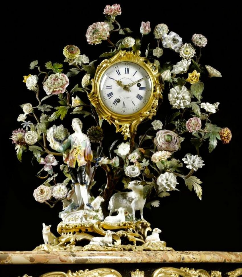 Каподимонте фарфор часы