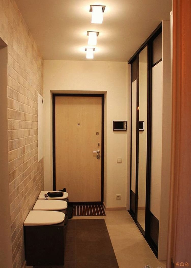 Интерьер коридора в маленькой квартире