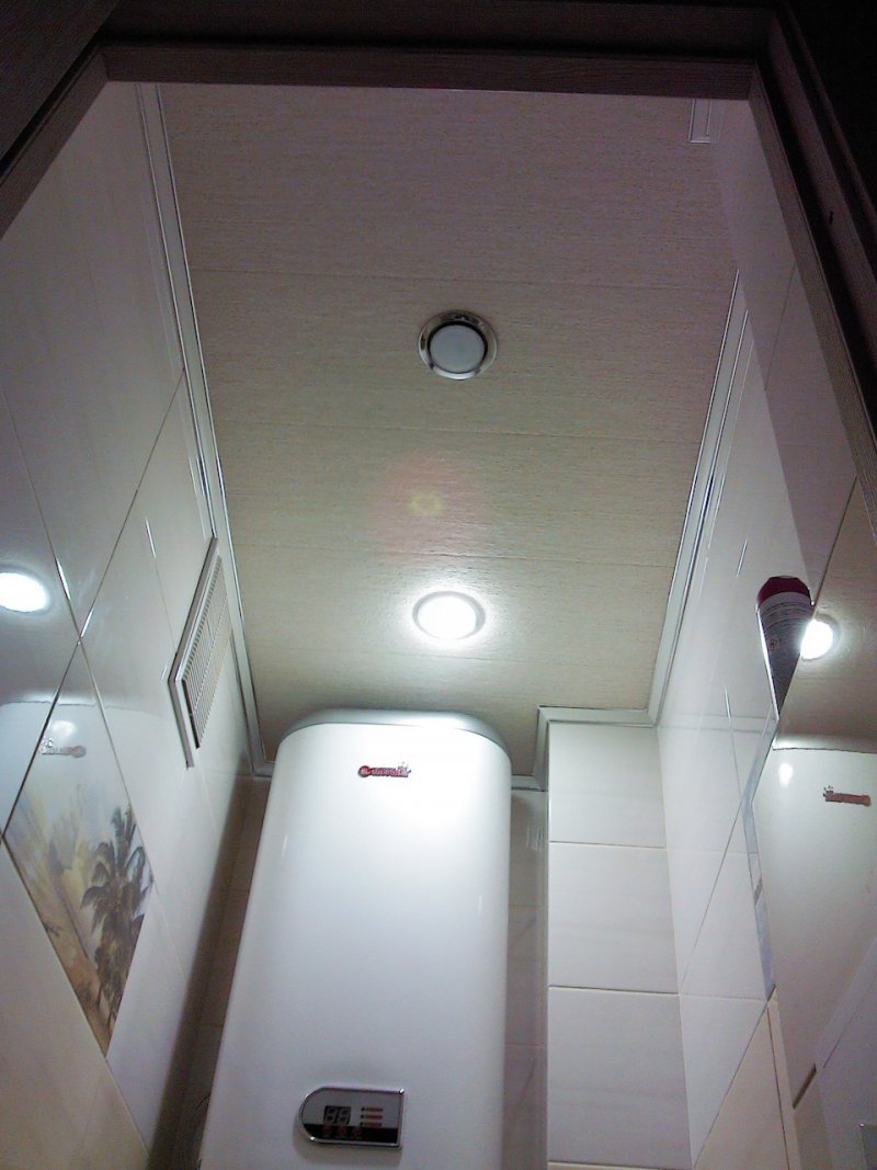 Расположение вытяжки в ванной