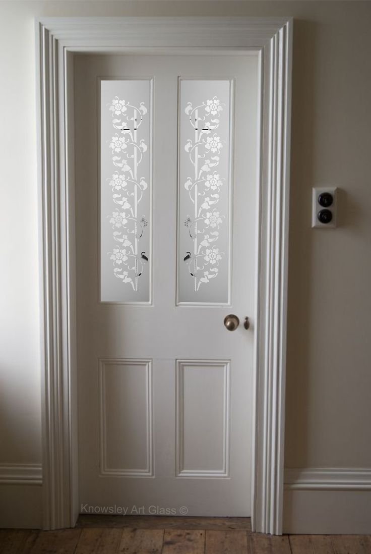 Двери с филенками межкомнатные