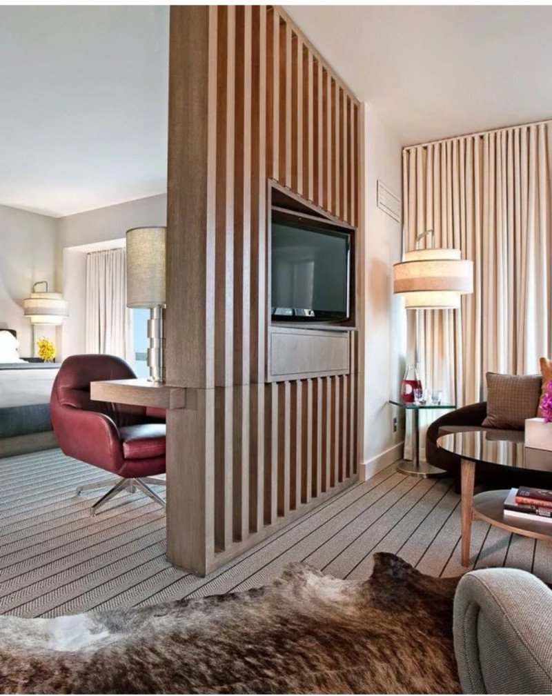 Мебельная перегородка для зонирования комнаты