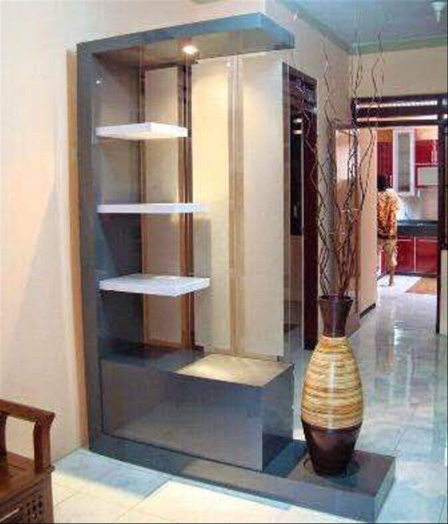 Перегородка полки для зонирования лестницы