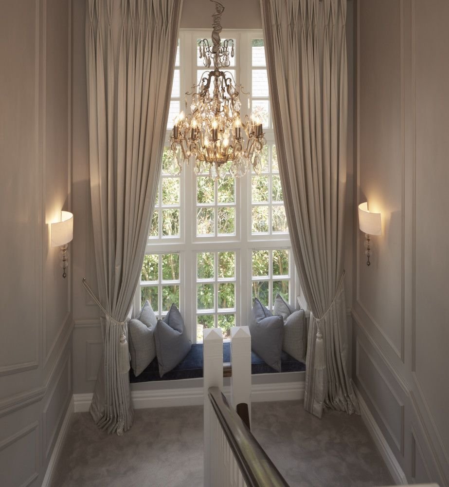 Шторы на лестничное окно