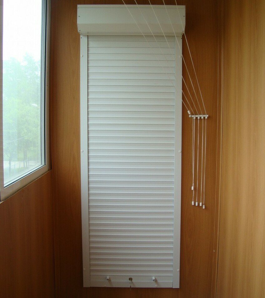 Прихожая с рейками