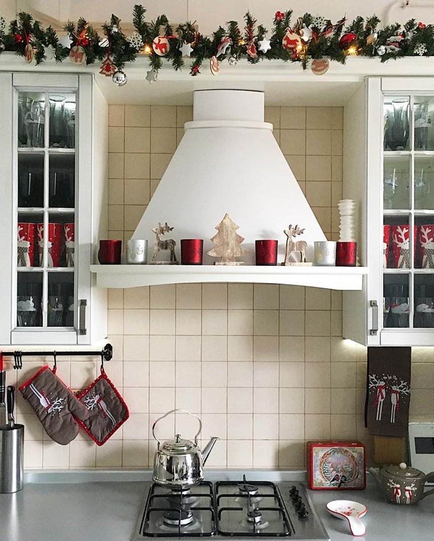 Украшение кухни на новый од