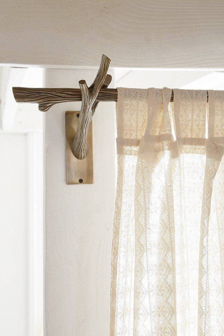 Карниз для штор из ветки