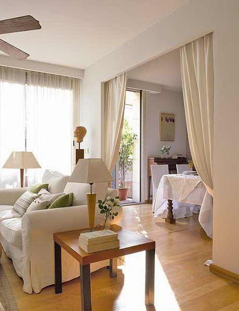 Зонирование комнаты шторами