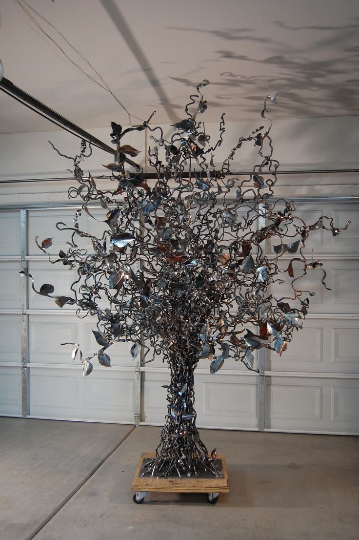 Металлическое дерево