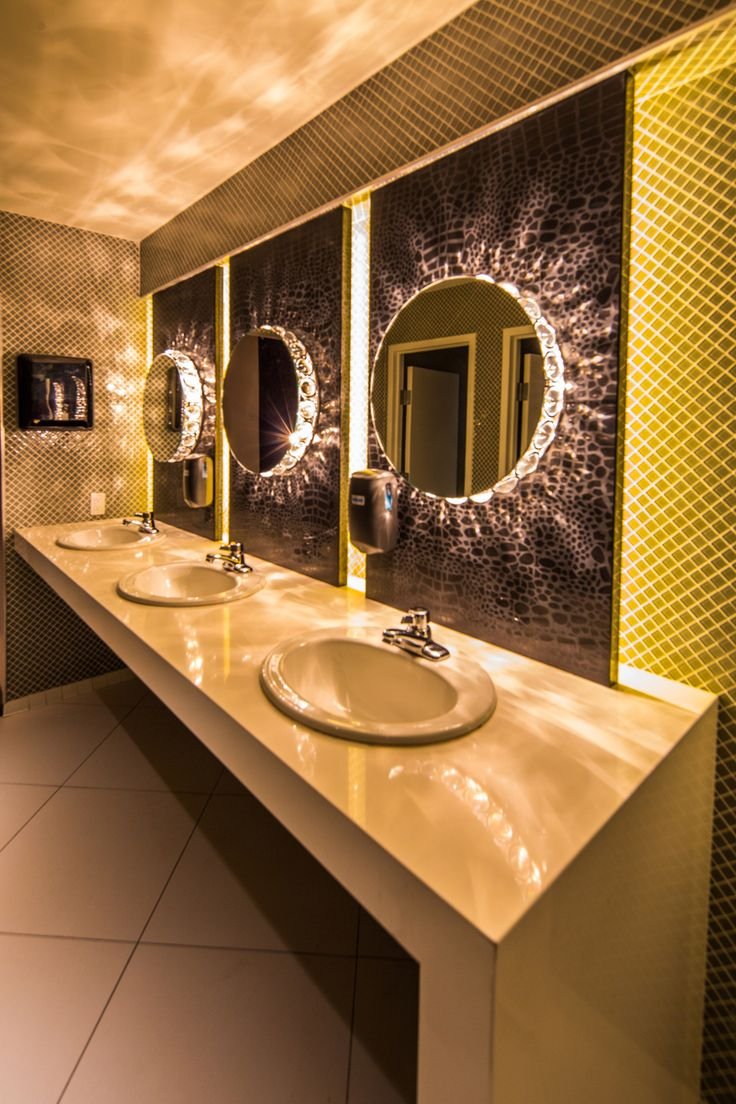 Роскошная туалетная комната