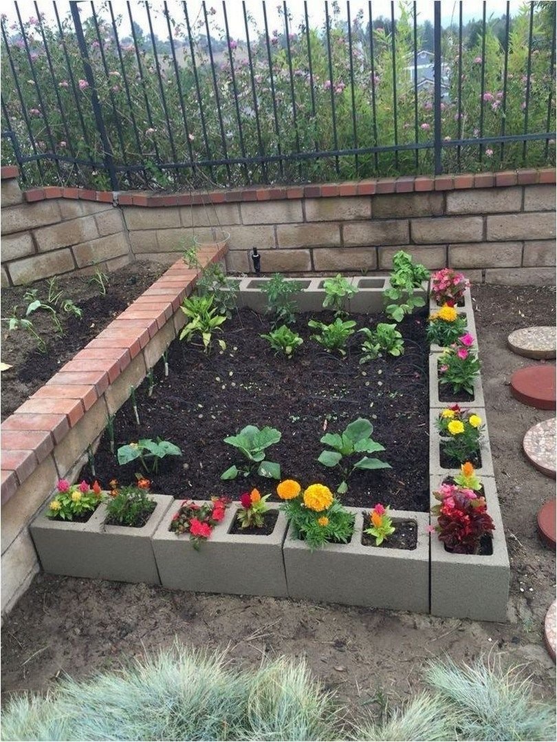 Грядки из бетонных блоков