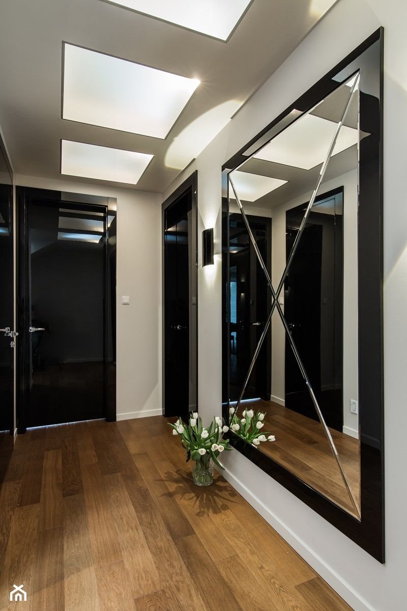 Зеркальная прихожая