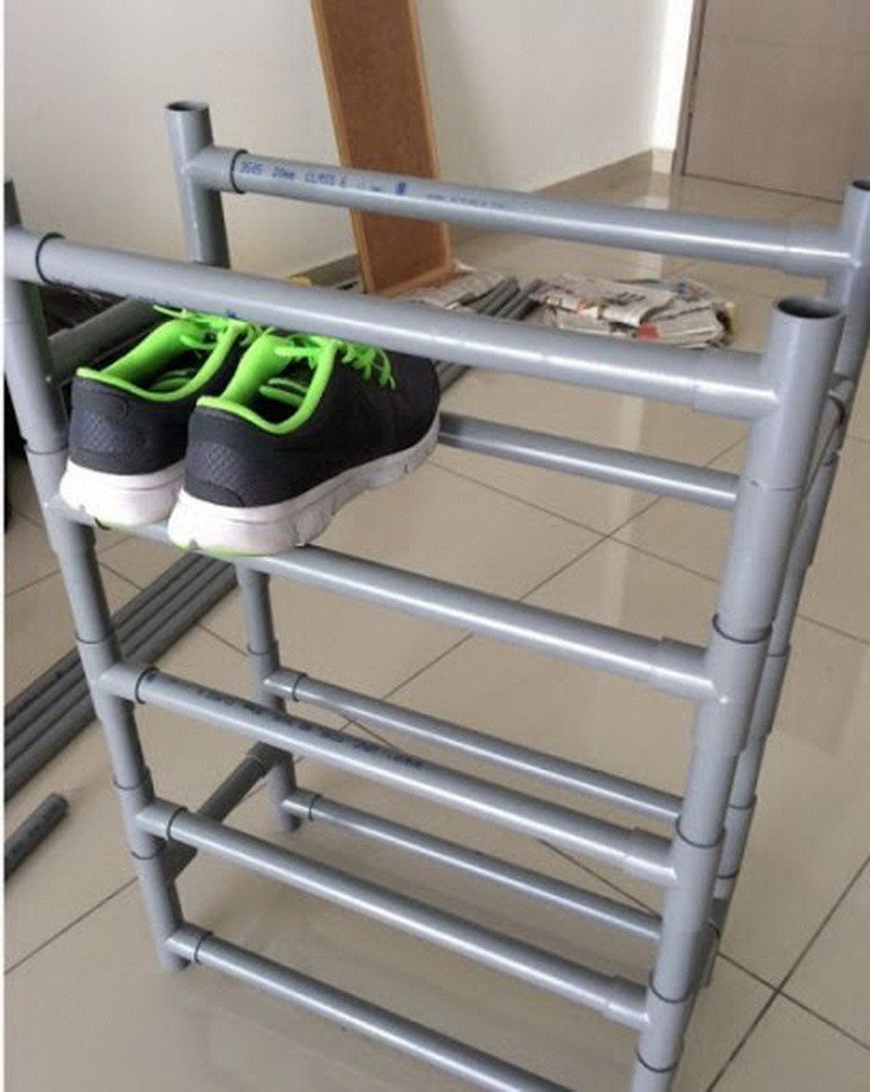 Полка из пластиковых труб