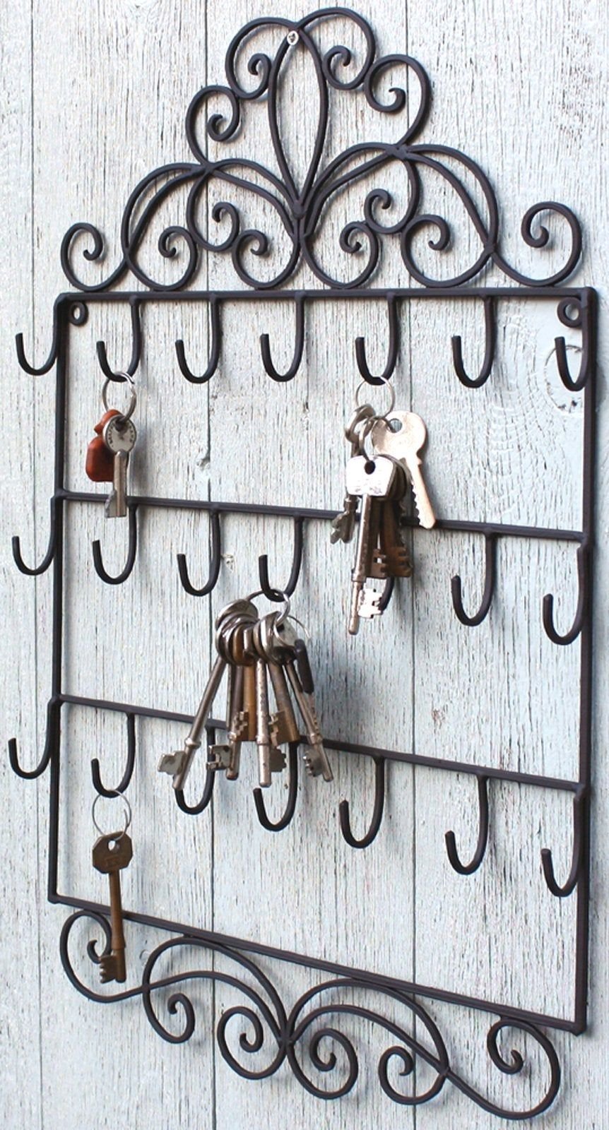 Кованые ключницы с полумесяцем