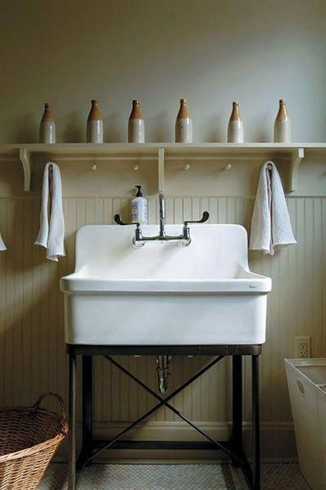 Раковина для постирочной. Раковина Farmhouse Sink для ванны. Раковина Modern Farmhouse. Раковина для прачечной. Раковина для постирочной комнаты.