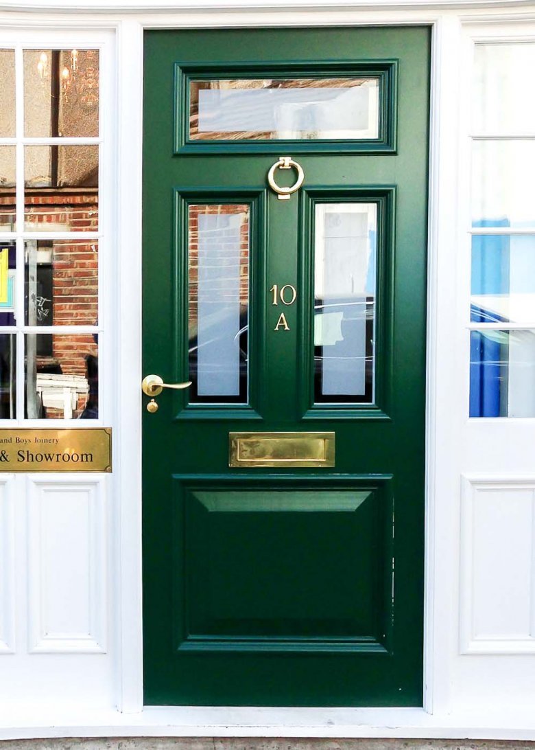 Двери в английском стиле