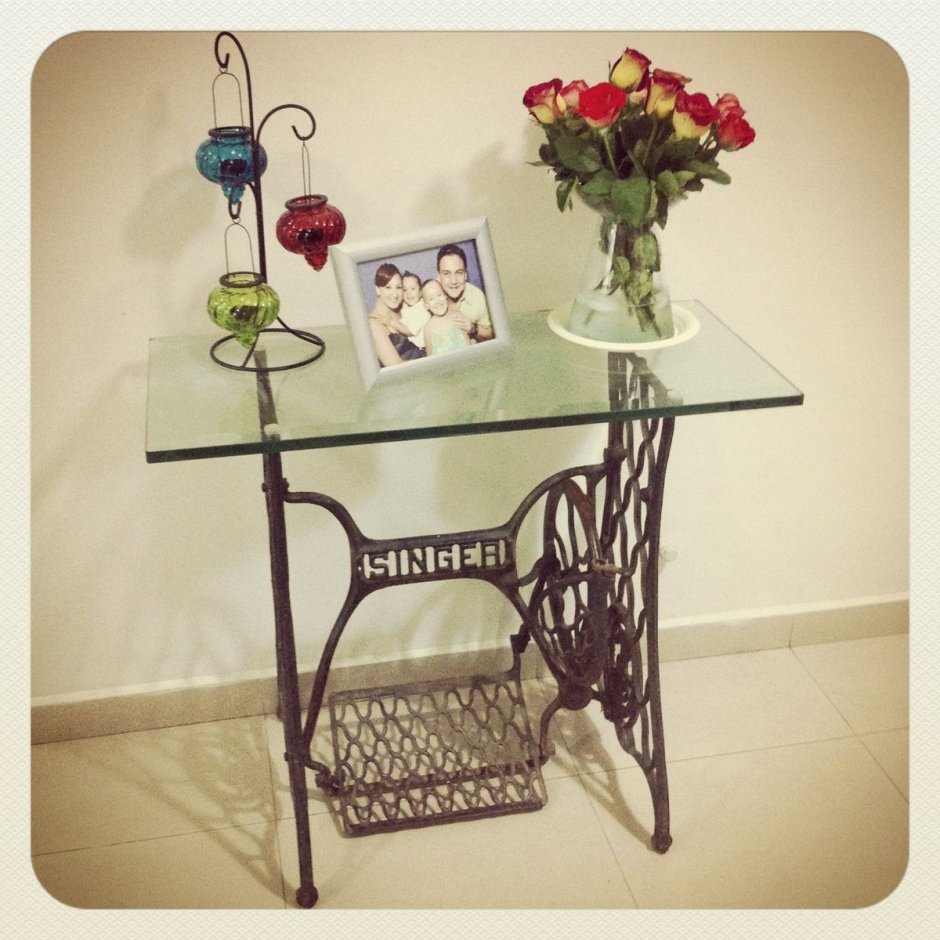 Консоль из станины Зингер