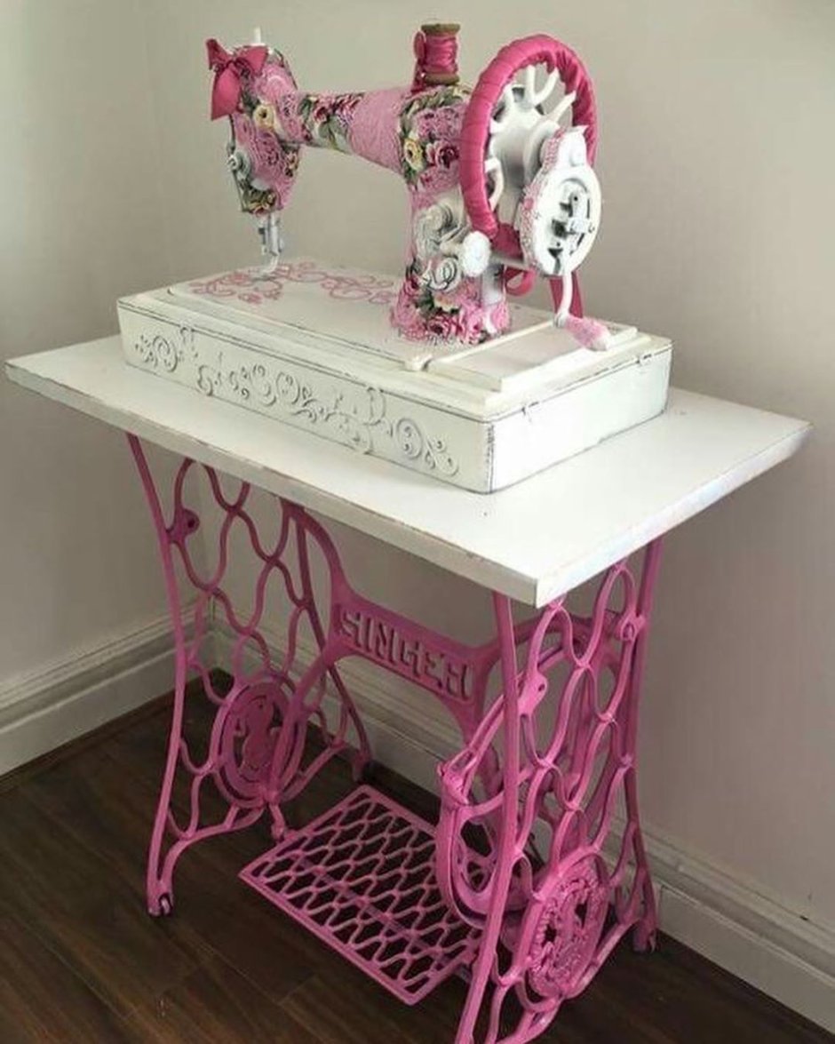 Консоль из станины Зингер