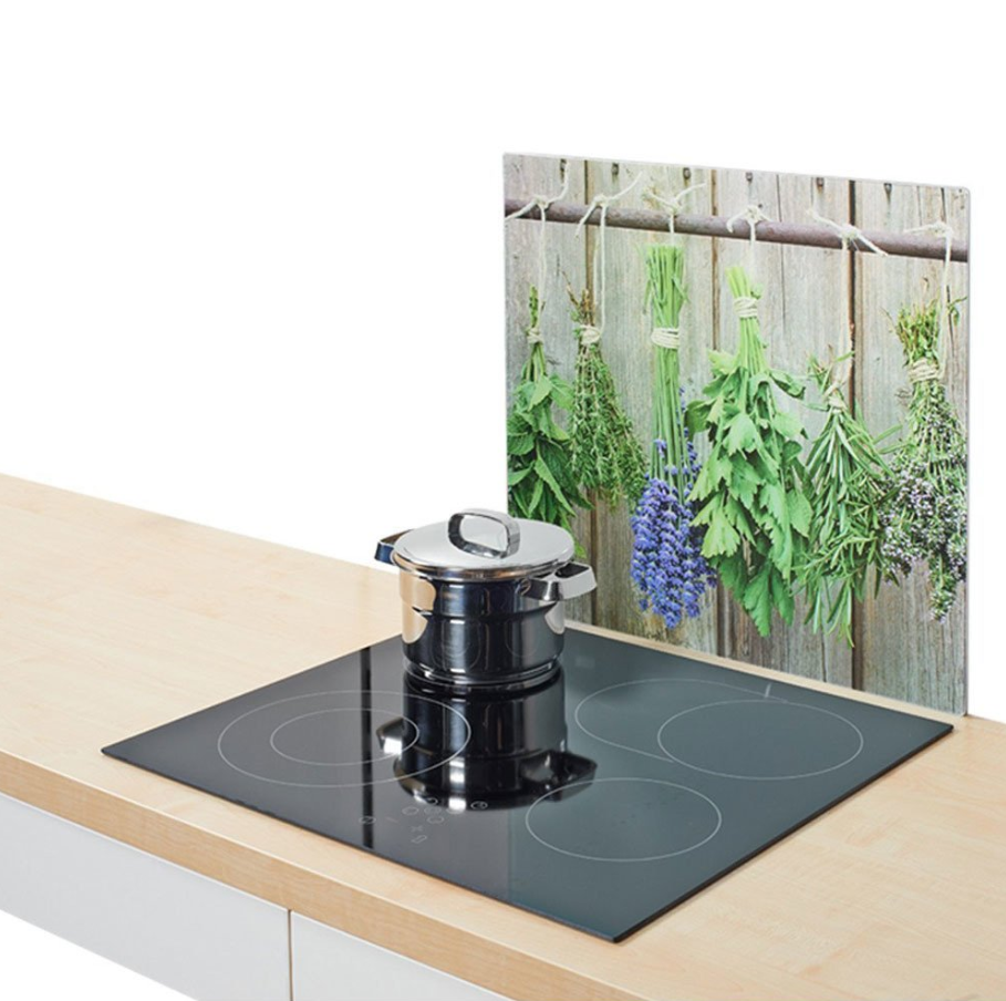 Защитный экран для кухни из стекла