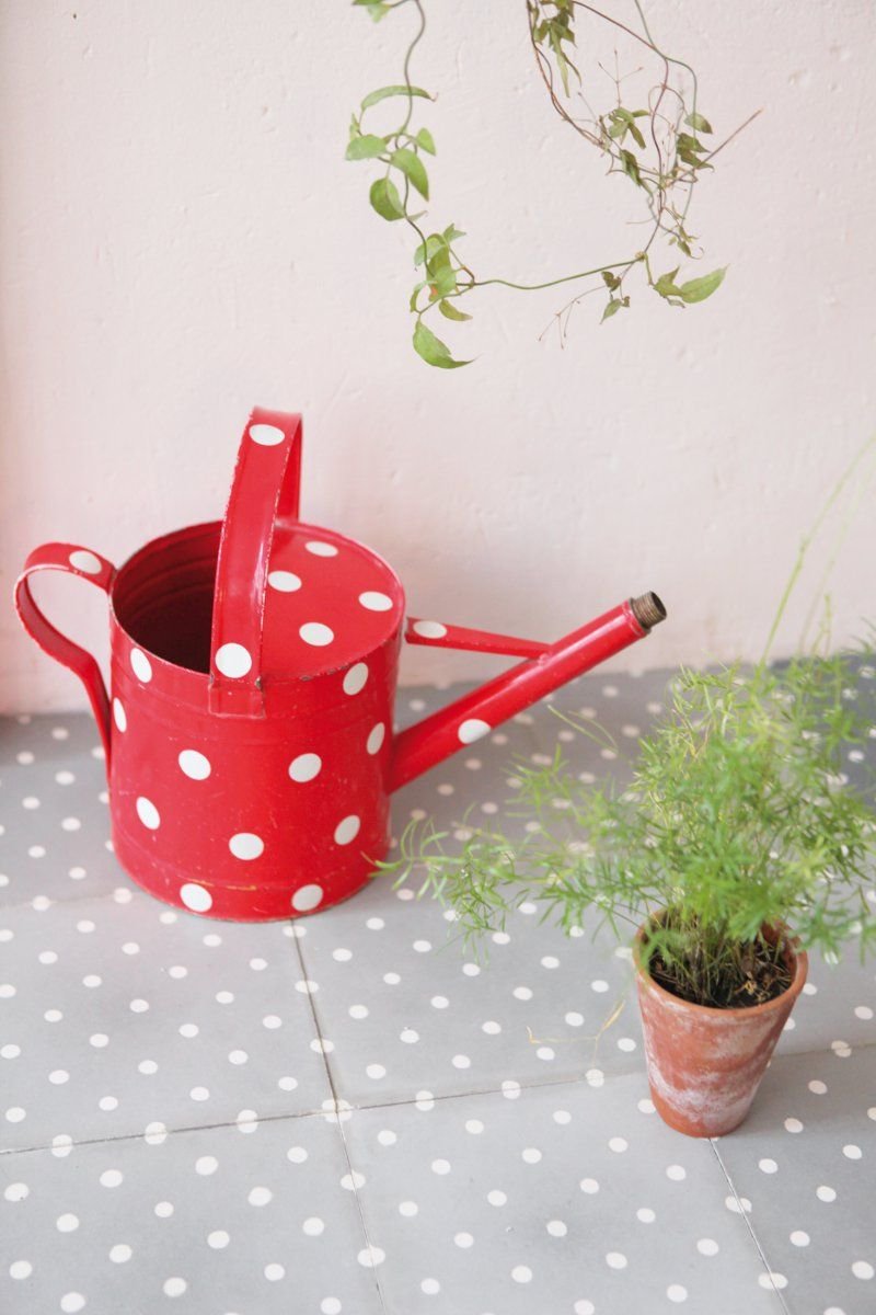 Керамическая плитка в горошек