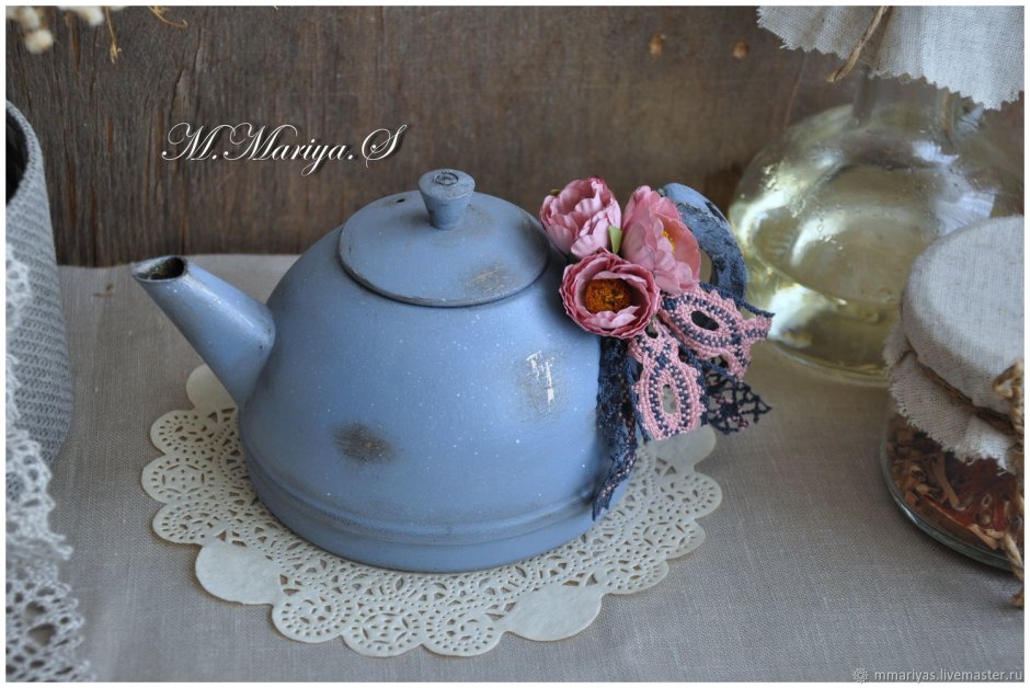 Декор старого чайника