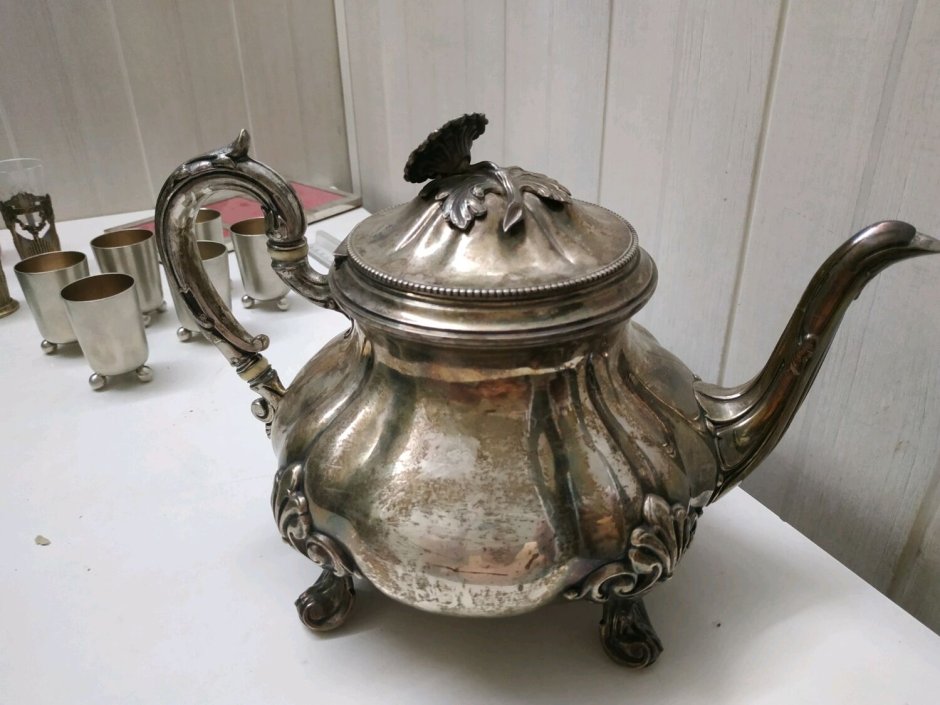 Продать серебряный чайник