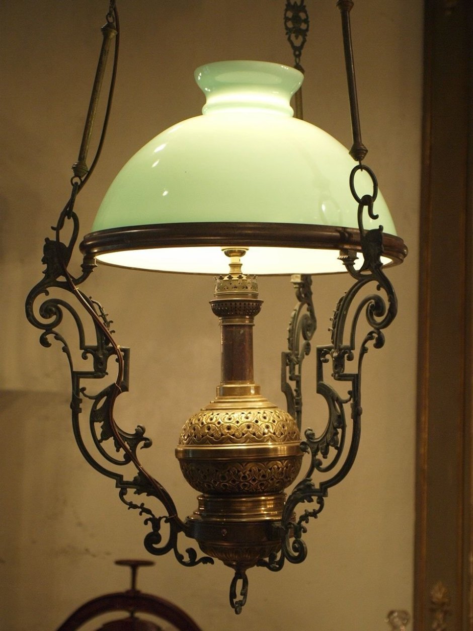 Светильник из керосиновой лампы