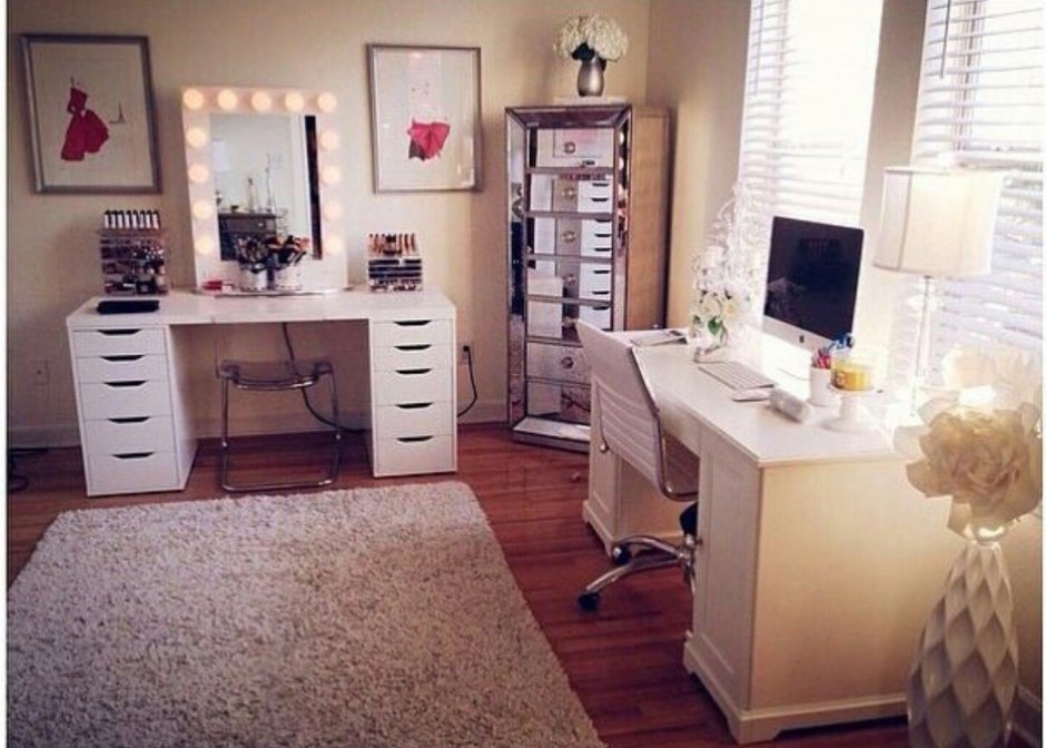 Креслодля туалетеого столика