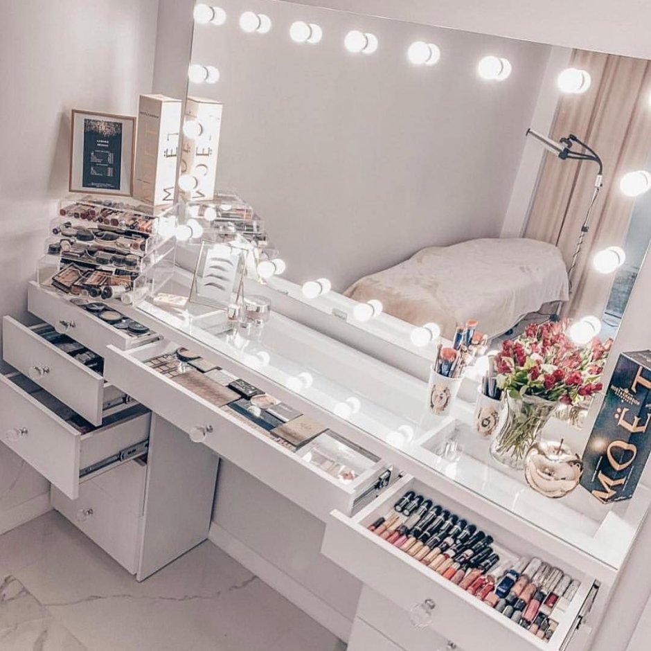 Туалетный столик подростковый